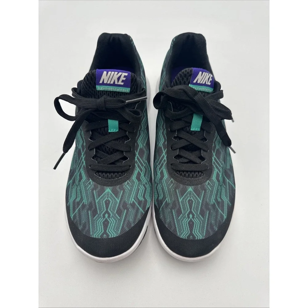Nike Flex Experience RN 5 Women's 9.5 Running Shoes Black White Green 844673-001